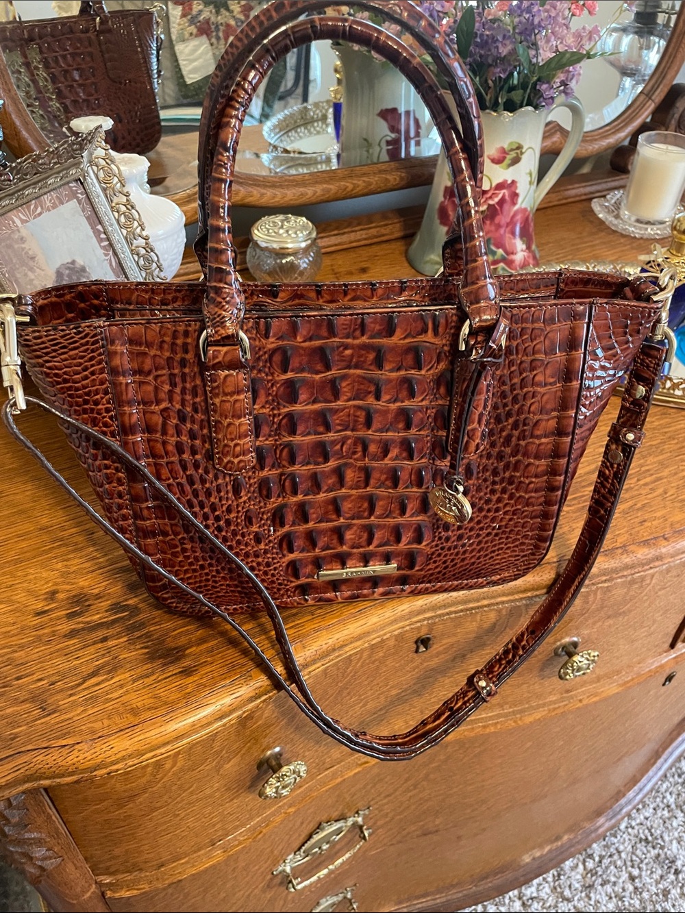 Brahmin Croc-Embossed Leather shoulder bag or handbag - Picture 1 of 4